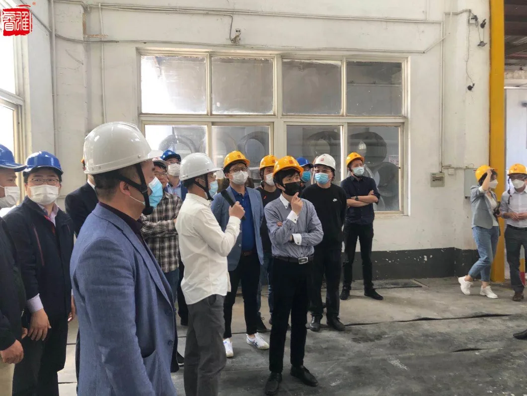 Photo de groupe à l'usine 3